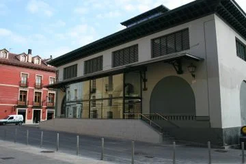 León